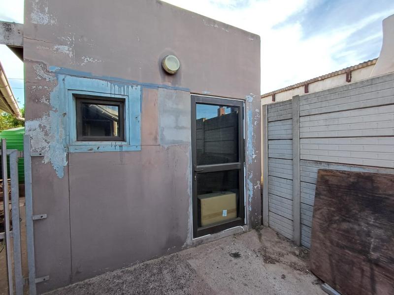 6 Bedroom Property for Sale in Vredenburg Western Cape